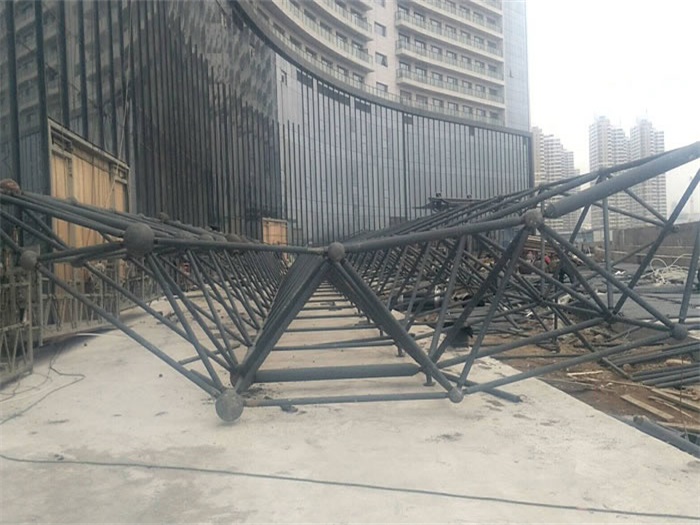 揭阳万豪酒店雨棚网架